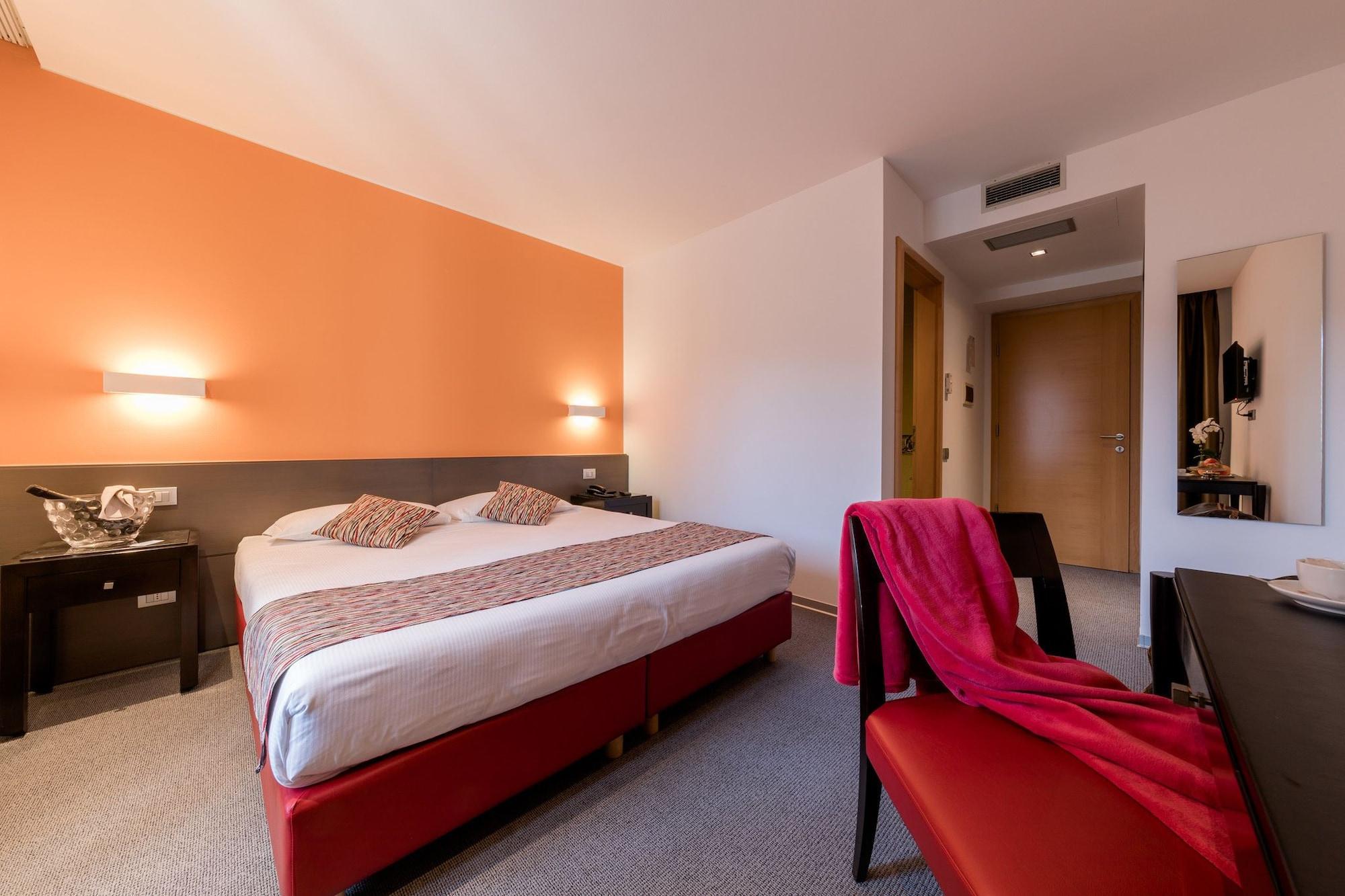Hotel Valeria ヴィッラ・オピチーナ エクステリア 写真