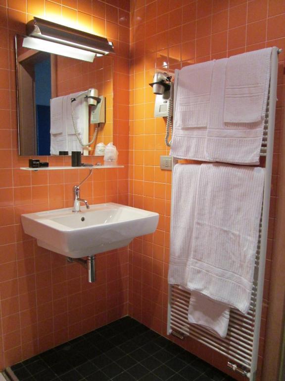 Hotel Valeria ヴィッラ・オピチーナ 部屋 写真