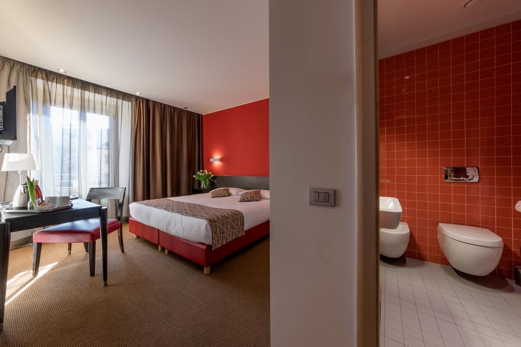 Hotel Valeria ヴィッラ・オピチーナ エクステリア 写真