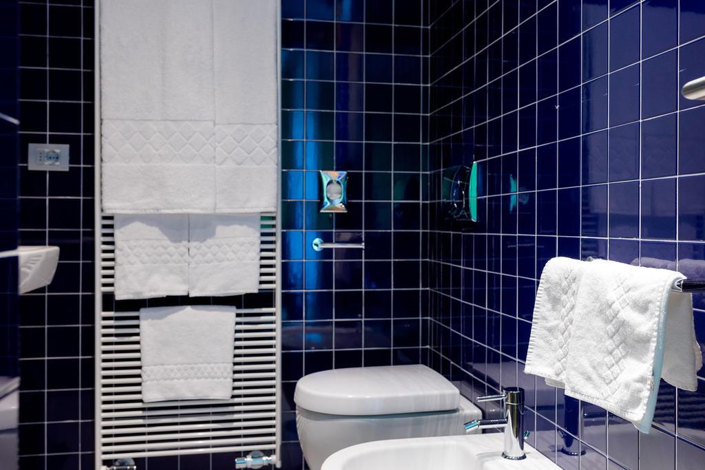 Hotel Valeria ヴィッラ・オピチーナ エクステリア 写真